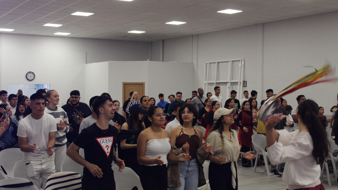 Fotos ¡ES AQUI, ES AHORA! # Reunión de jóvenes 27-05-2023